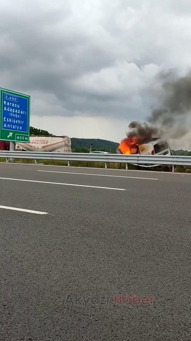 Yanan araçtan sağ çıktı