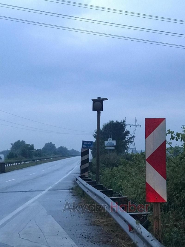 Akyazıda sel pek çok mahalleyi vurdu