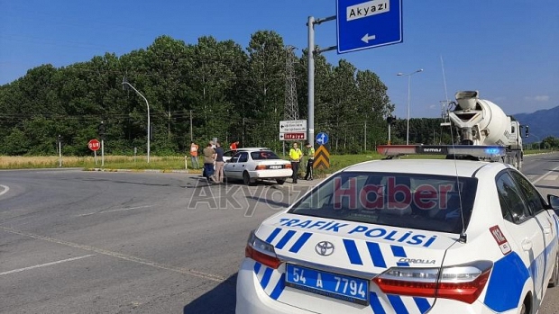 Trafik ışıklarının çalışmadığı kavşakta kaza