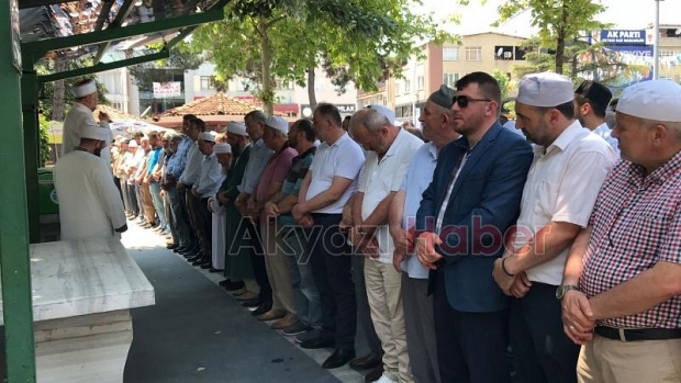 Bekir Akarsu dualarla toprağa verildi