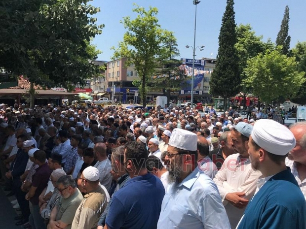 Bekir Akarsu dualarla toprağa verildi