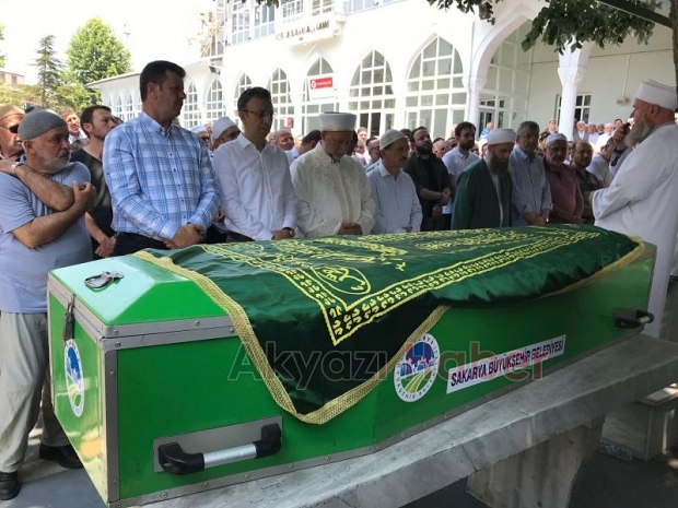 Bekir Akarsu dualarla toprağa verildi