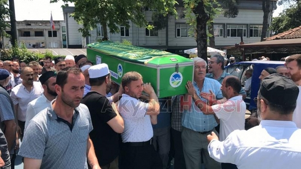 Bekir Akarsu dualarla toprağa verildi
