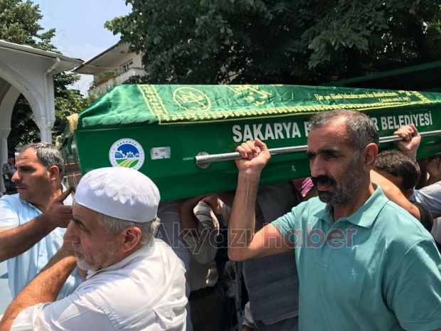 Ceylan yüzücü dualarla defnedildi