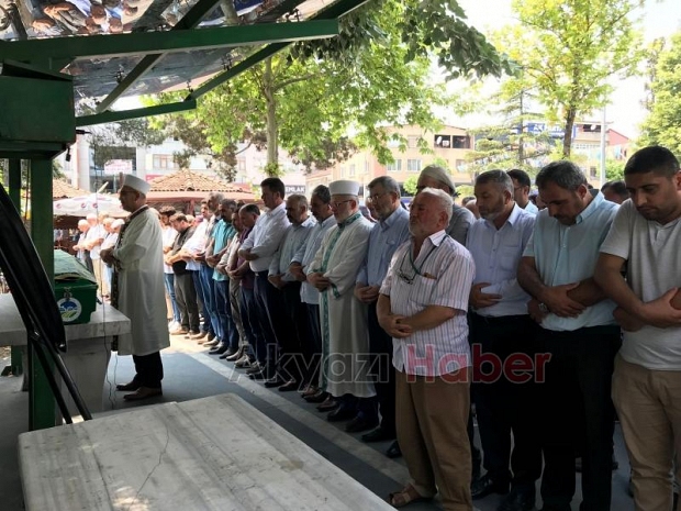 Ceylan yüzücü dualarla defnedildi