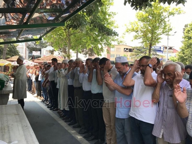 Ceylan yüzücü dualarla defnedildi