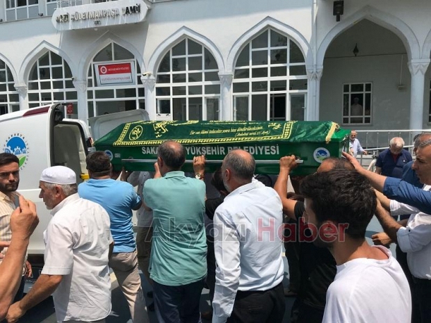 Ceylan yüzücü dualarla defnedildi