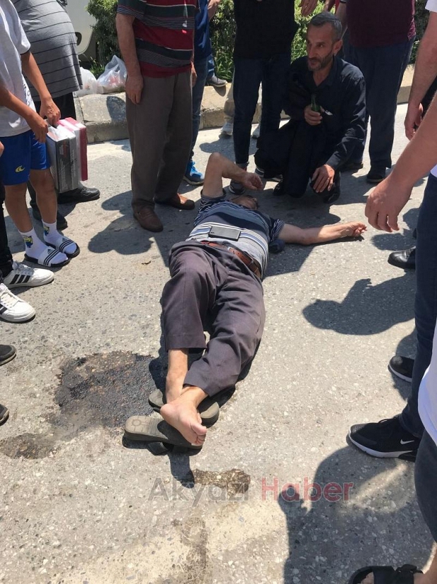 Aracın aynasının çarptığı motosikletli düşüp yaralandı
