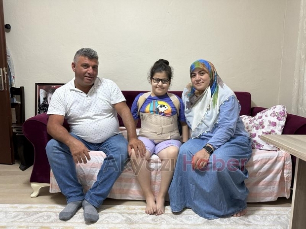 Ecrin küçük yaşında pek zorluğa göğüs gerdi