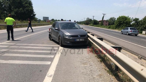 Otomobiller çarpıştı