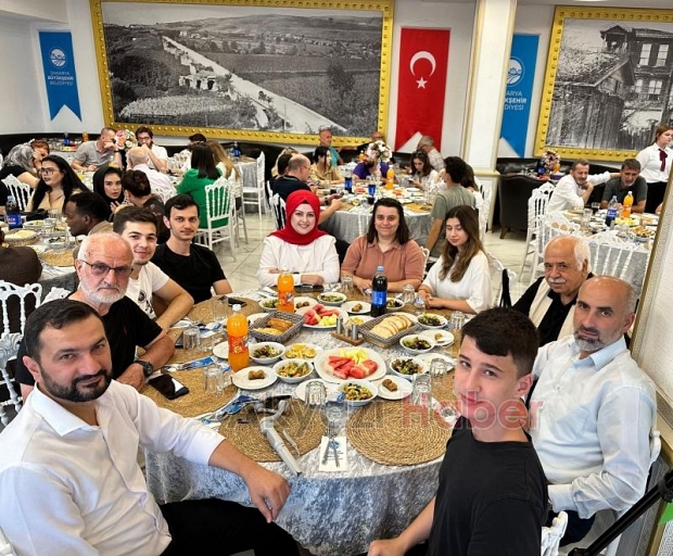 Ekrem Yüce Basın Bayramı’nda gazetecilerle buluştu