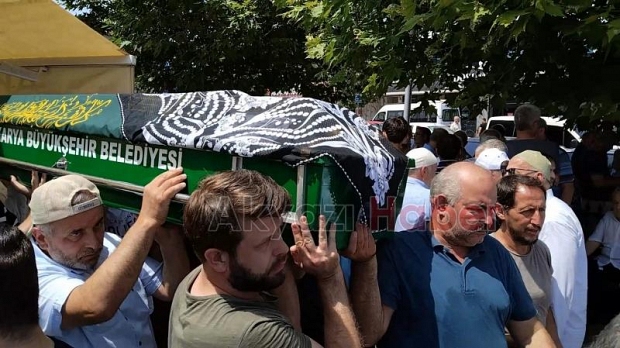 Nihat Sofuoğlu ve Fatma Bayhan dualarla defnedildi