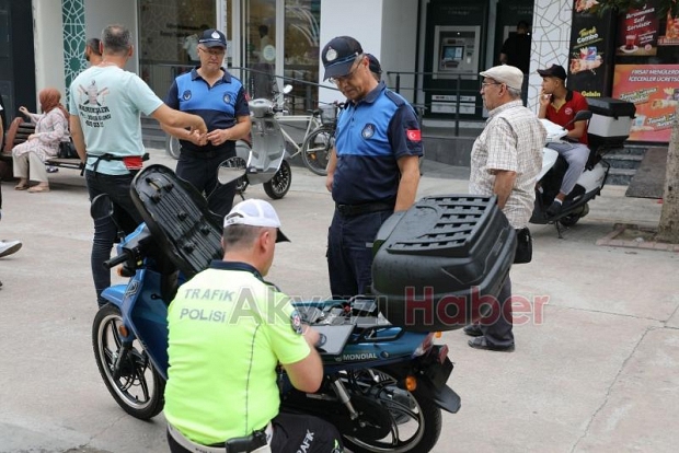 Akyazı’da motosiklet denetimi yapıldı