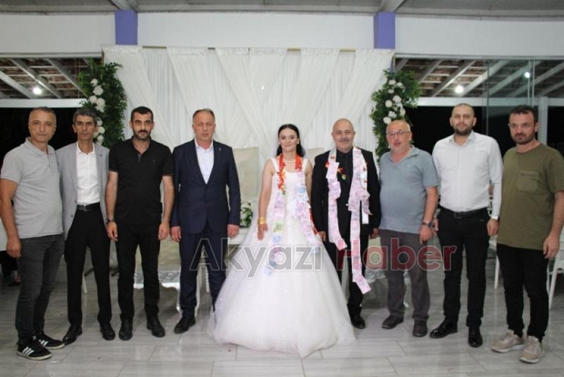 Naim Yolcu hayatını Esra Akgül ile birleştirdi