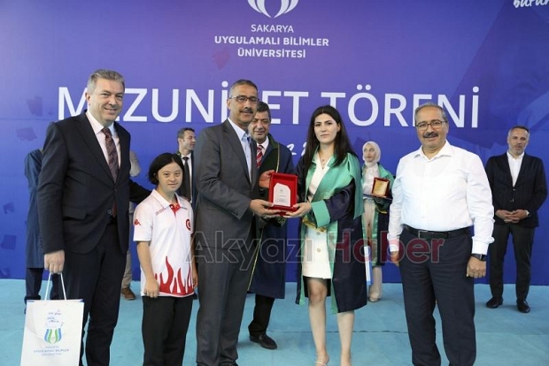 SUBÜ 2.665 öğrencisini coşkulu törenle mezun etti