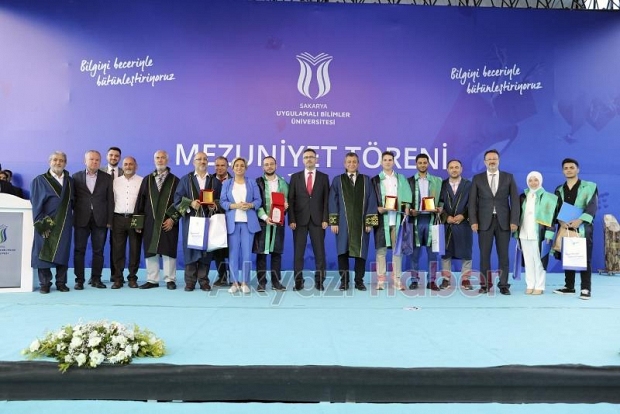 SUBÜ 2.665 öğrencisini coşkulu törenle mezun etti
