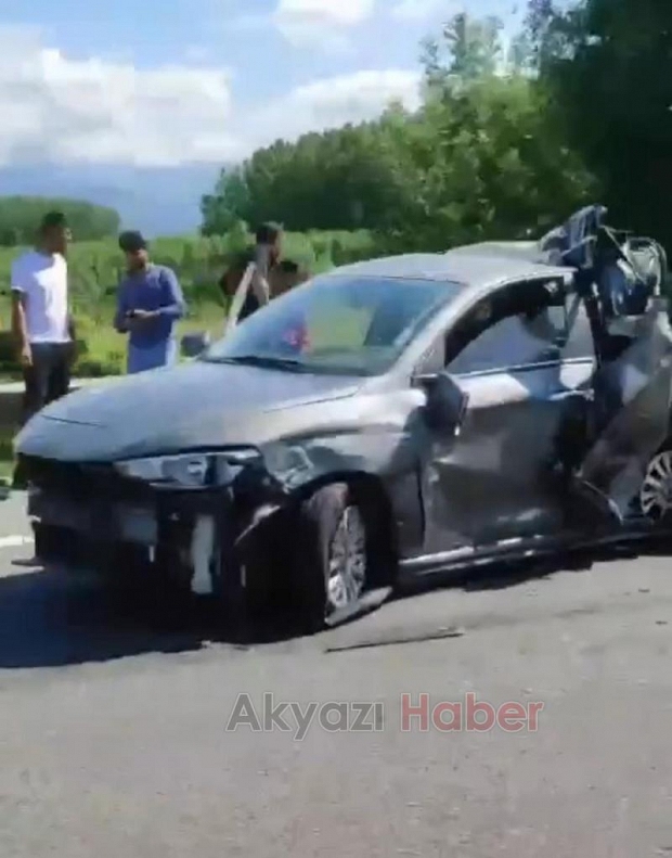 Otoyolda tır otomobili biçti