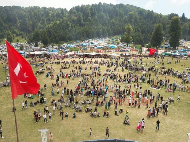 Acelle Yayla Şenlikleri bayram havasında geçiyor