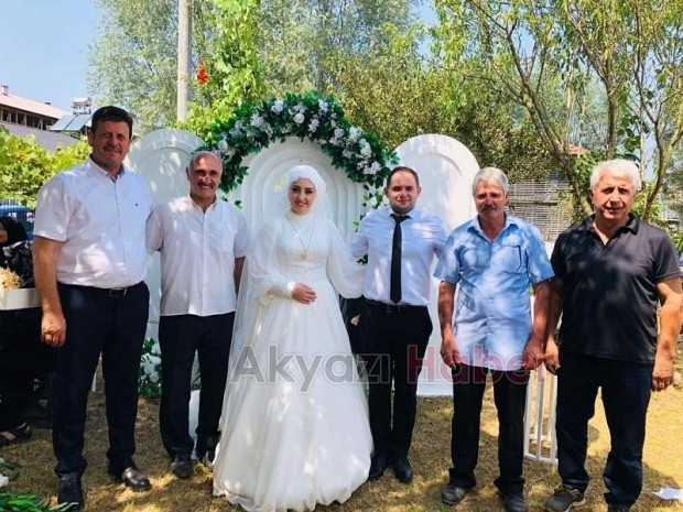 Muhtar Nihat İçyüz'ün Kızı Evlendi