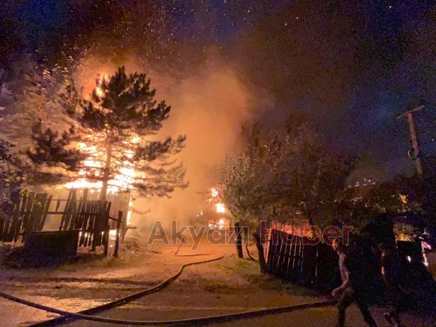 Taşburun'da büyük yangın