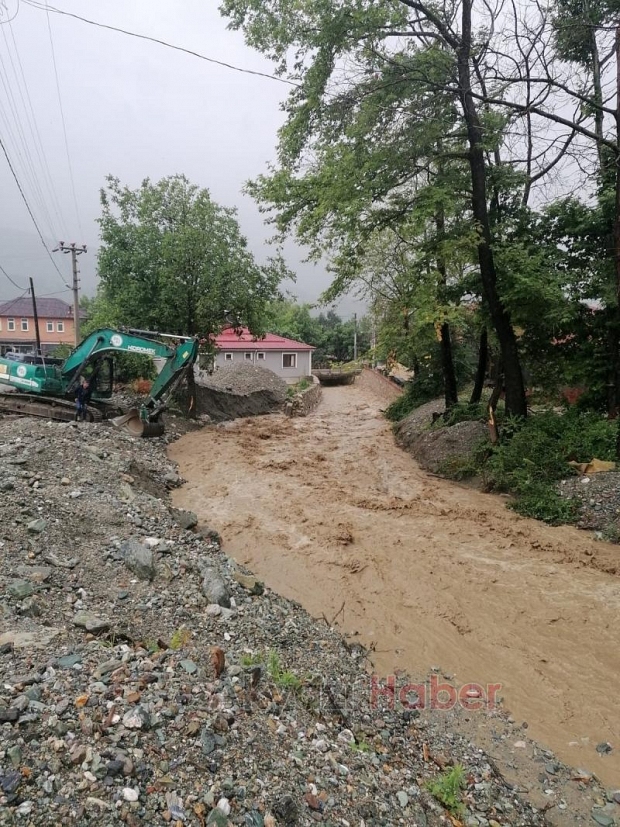 3 kez sel vurdu, 1 kişi hayatını kaybetti; DSİ ve belediye mahalleyi unuttu