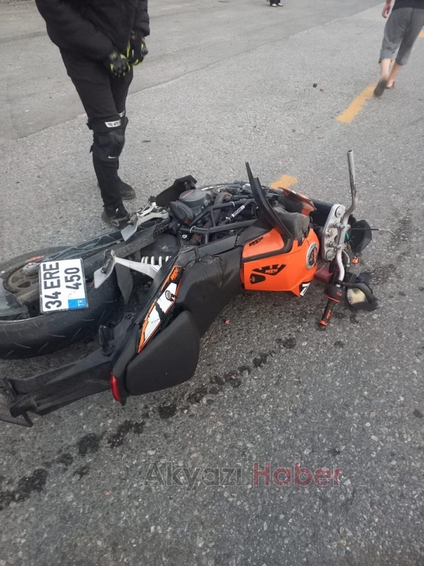 Minibüs ile motosiklet çarpıştı