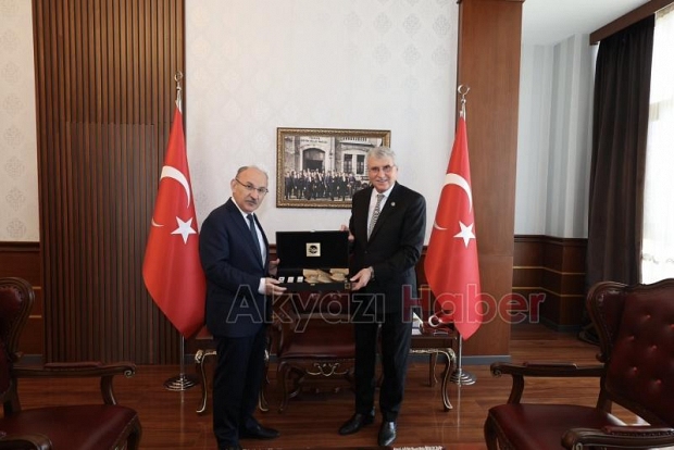 Ekrem Yüce'den Vali Karadeniz'e ziyaret