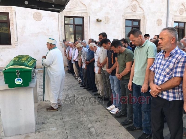 Emine Meşe toprağa verildi