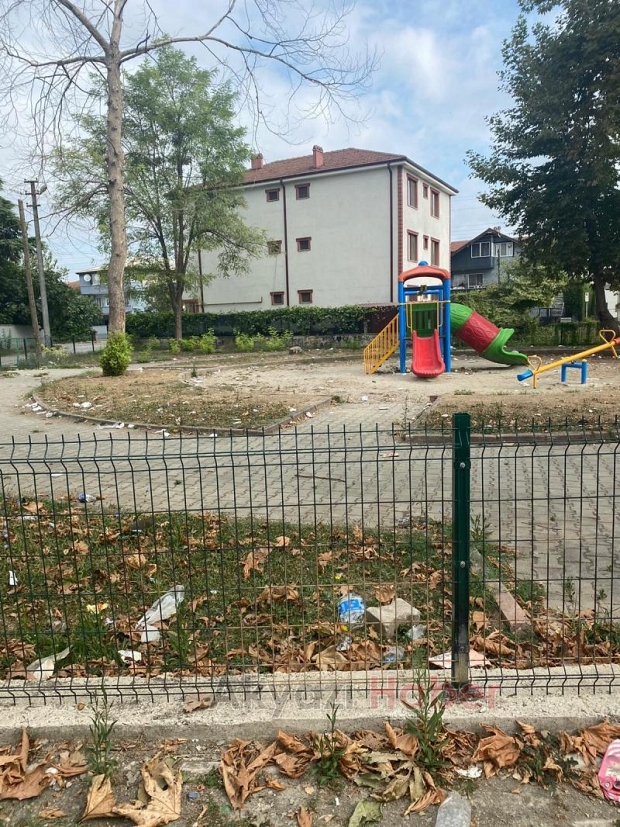 Akyazı'da parkların hali içler acısı
