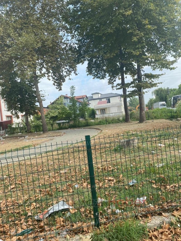 Akyazı'da parkların hali içler acısı