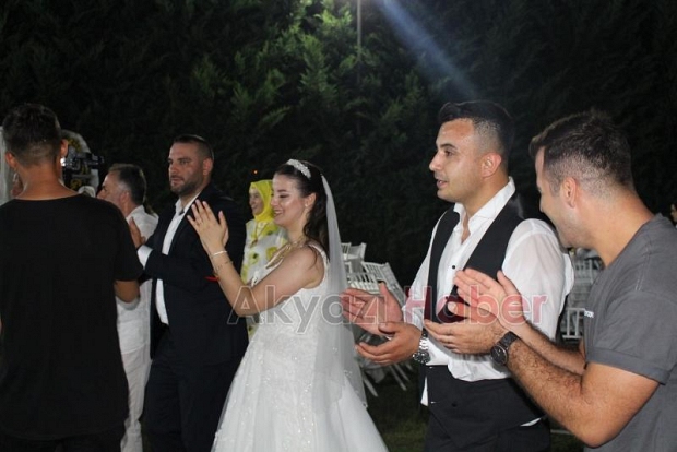 Asayiş Komiseri meslektaşıyla evlendi