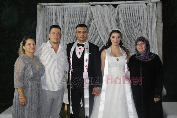 Asayiş Komiseri meslektaşıyla evlendi