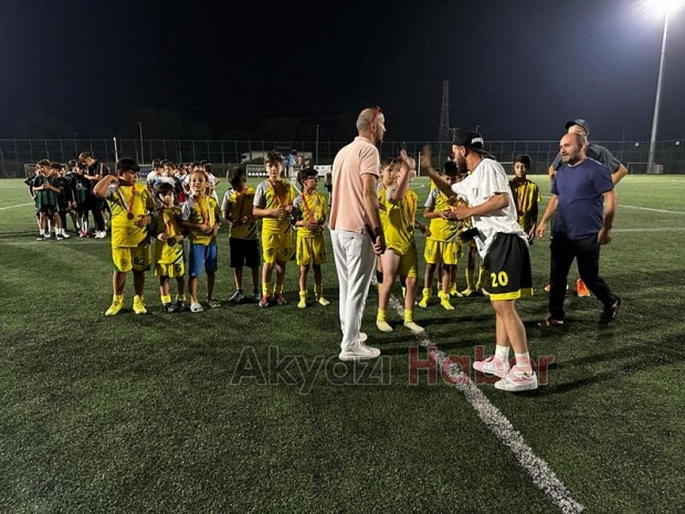 30 Ağustos U-12 Naci Fazlıoğlu Turnuvası sona erdi