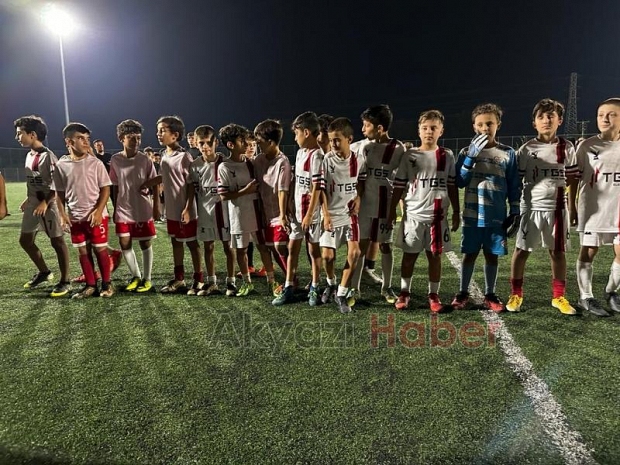 30 Ağustos U-12 Naci Fazlıoğlu Turnuvası sona erdi