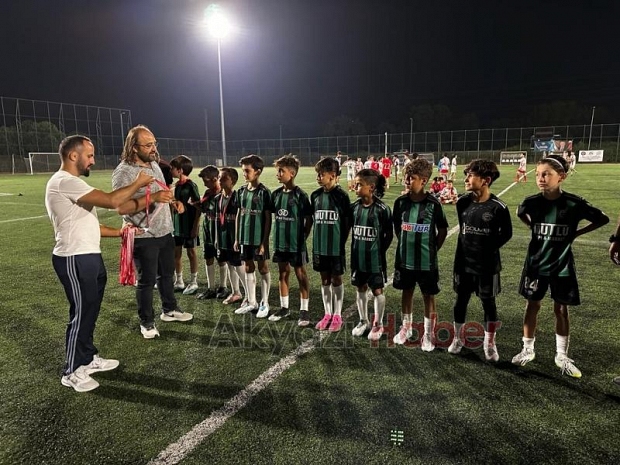 30 Ağustos U-12 Naci Fazlıoğlu Turnuvası sona erdi
