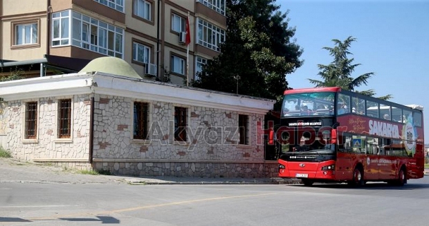 Sakarya'da çift katlı turizm otobüsü seferlerine başladı