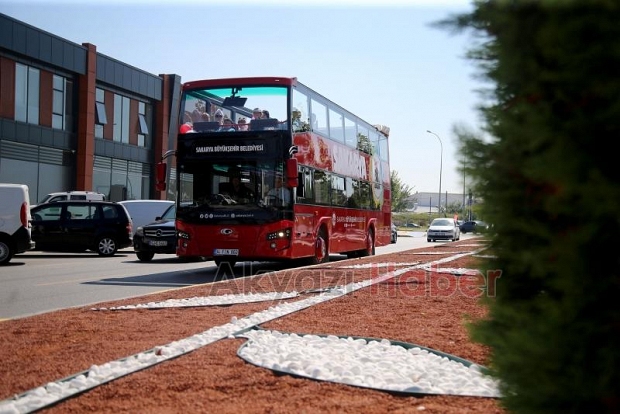 Sakarya'da çift katlı turizm otobüsü seferlerine başladı
