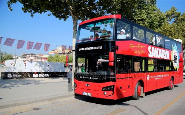 Sakarya'da çift katlı turizm otobüsü seferlerine başladı