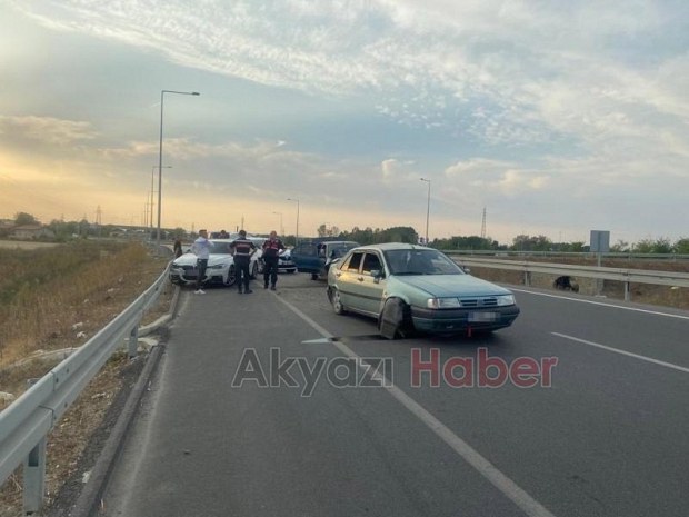 Akyazı'da kaza: 2 yaralı