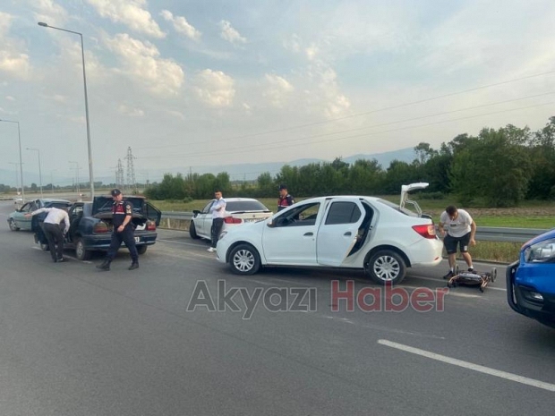 Akyazı'da kaza: 2 yaralı