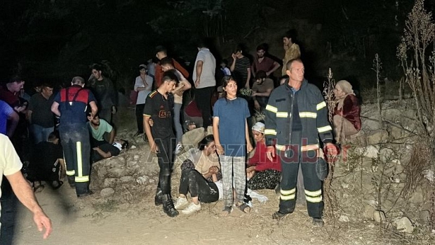 Fındık işçileri kaza yaptı: 13 yaralı