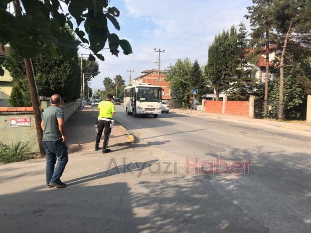Kamyon yaşlı adama çarptı