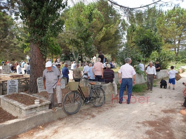 Emine Güneş defnedildi 