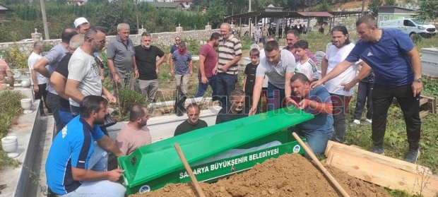 Kerim Çelik dualarla Defnedildi