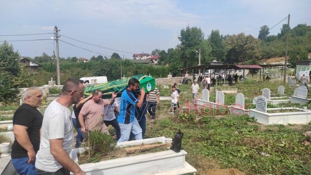 Kerim Çelik dualarla Defnedildi
