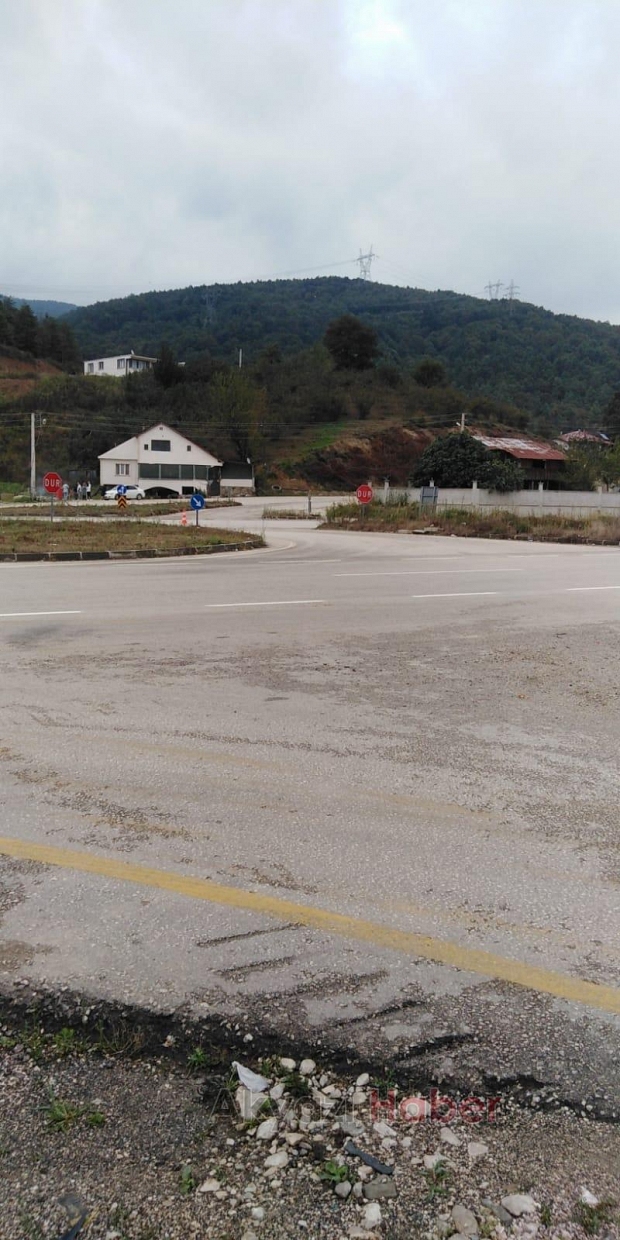 Dokurcun yolunda kaza: 3 yaralı