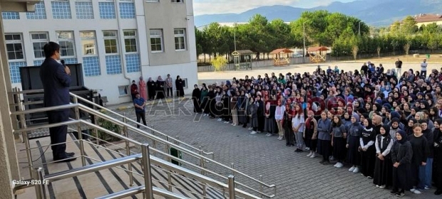 Akyazı'da yeni eğitim öğretim yılı başladı