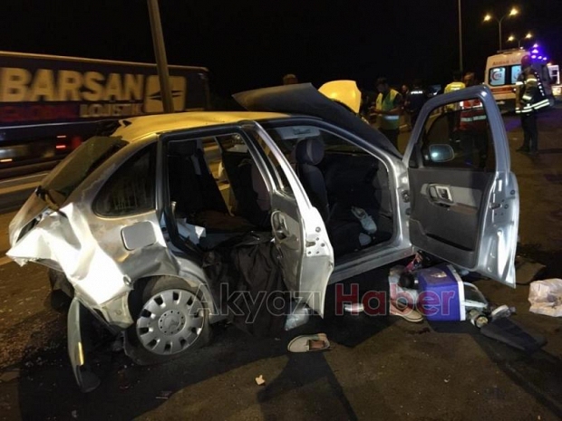 TEM'de Feci Kaza 1'i bebek 5 Yaralı otomobilden fırlayan bebek aracı ise yürek burktu