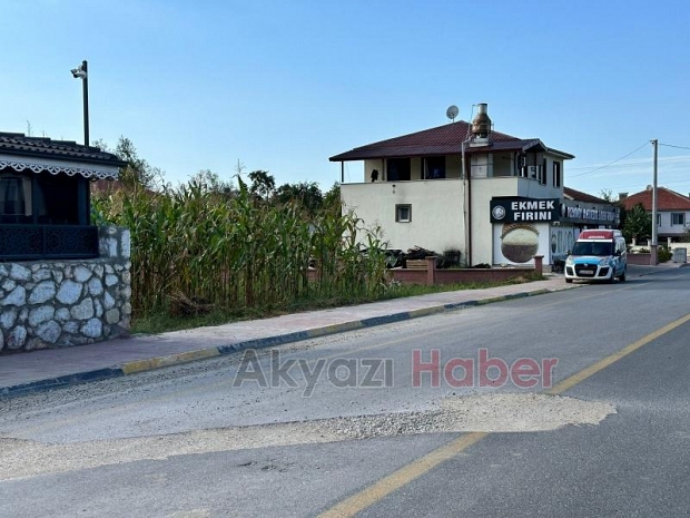 Akyazıda Yeni Yapılan Yollar böyle Kazıldı 