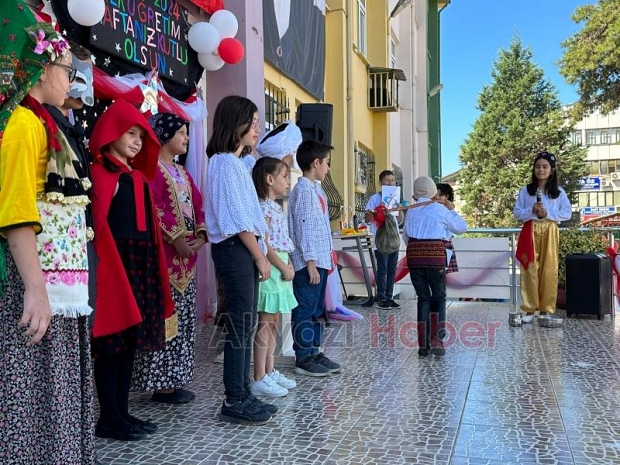 Akyazı'da ilköğretim haftası kutlandı